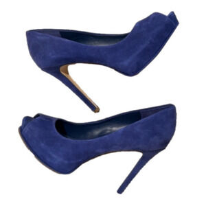 Guess royal blue  suede platform peep hole toe pump 8